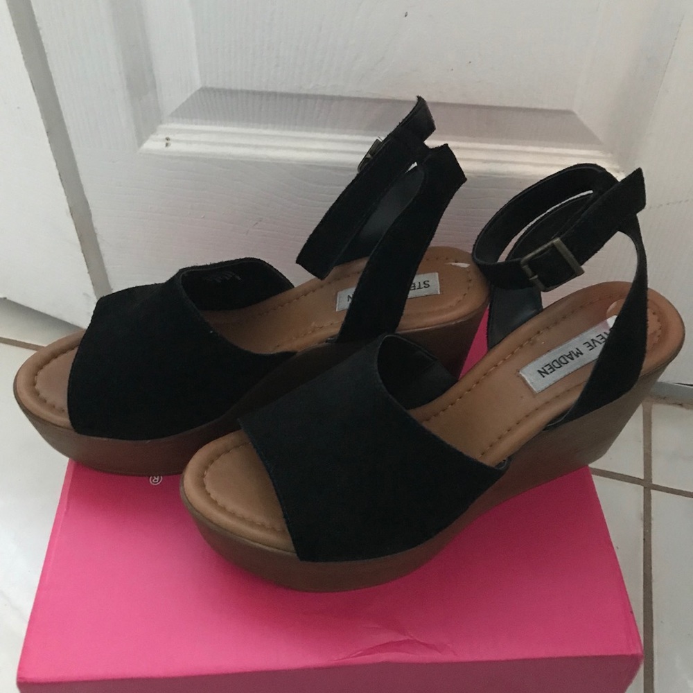 Steve Madden black wedge heel